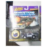 JOHNNY LIGHTNING MIB 92 L.A.P.D. 1995