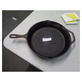 LODGE #10 CAST IRON SKILLET