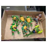 NINJA TURTLES FIGURES