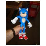 SONIC HEDGEHOG FIGURE