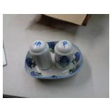 HADLEY & LOUISVILLE STONEWARE