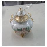 COVERED FOOTED DISH