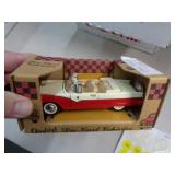 1/32 DIECAST CROWN VIC