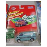 JOHNNY LIGHTNING MIB 76 CHEVY 2002