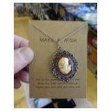 CAMEO NECKLACE