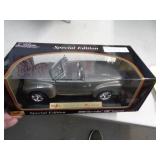 1/18 DIECAST 2000 CHEVY SSR MAISTO