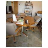 TABLE & 4 CHAIRS / K