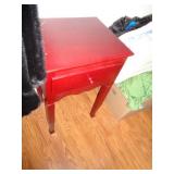 SIDE TABLE / BR1