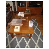 COFFEE TABLE / LR