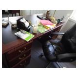 DESK & CHAIR & CONTENTS / BM