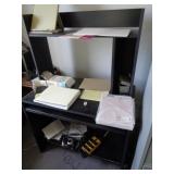 COMPUTER DESK & CONTENTS / BM
