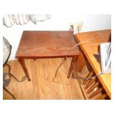 SMALL TABLE / LR