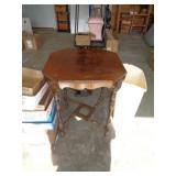 SIDE TABLE / G