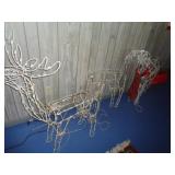 XMAS YARD DEER / BM