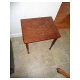 SIDE TABLE / K