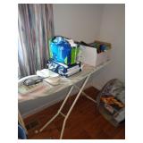 IRONING BOARD & CONTENTS / BR2