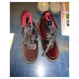 SZ 42 SHOES