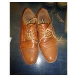 MADDEN SHOES SZ 11M