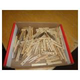 WOOD CLOTHES PINS