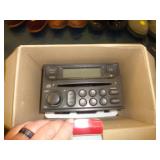 USED CAR RADIO / UNTESTED