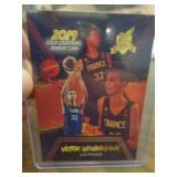 VICTOR WEMBANYAMA SPORTS CARD 2019