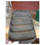 CAST IRON CORN BREAD PAN / ST