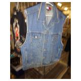 TOMMY HILFIGER JEAN VEST SZ XL / RK