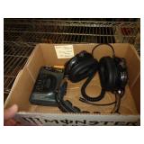 HEADPHONES & CASSETTE PLAYER