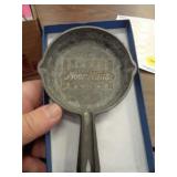 MOORMANS ADV. ASHTRAY / SPOON REST