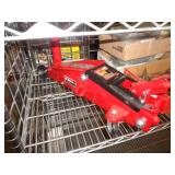 3 TON FLOOR JACK / HAS PART OF HANDLE