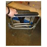 FOLDING WALKER / UT