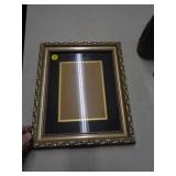PIC FRAME