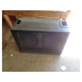 GENZ-BENZ SPEAKER / AMP 21' T X 30' L