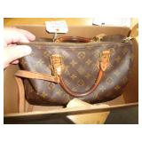 VINTAGE LOUIS VUITTON W LOCK NO KEY