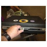 BRIEFCASE / UT