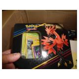 POKEMON TIN W CARDS