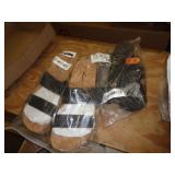 2 PR SANDALS