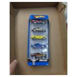 2006 HOT WHEELS MUSTANG SET
