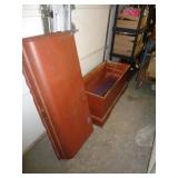 ROOS CEDAR CHEST / NEEDS REPAIR / RW