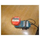 MAKITA CHARGER W BATTERY