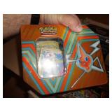 POKEMON TIN W CARDS