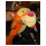 TIGGER PLUSH TOY