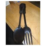 METAL FORK & SPOON DECOR