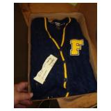 LADIES SWEATER SZ MEDIUM