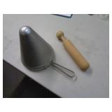 STRAINER WITH MASHER