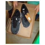 NIKE SZ 10