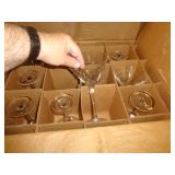 BOX OF MARTINI GLASSES / UT
