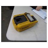 DEWALT CHARGER / NO CORD
