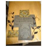 METAL WALL DECOR - HOME