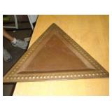 METAL TRIANGLE TRAY